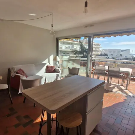 Le Poseidon Grande Terrasse Vue Port A 100m