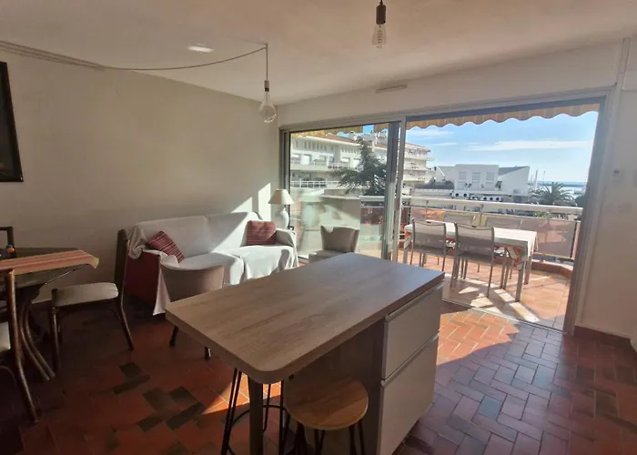 Le Poseidon Grande Terrasse Vue Port A 100m